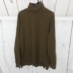 Woolrich army green turtleneck